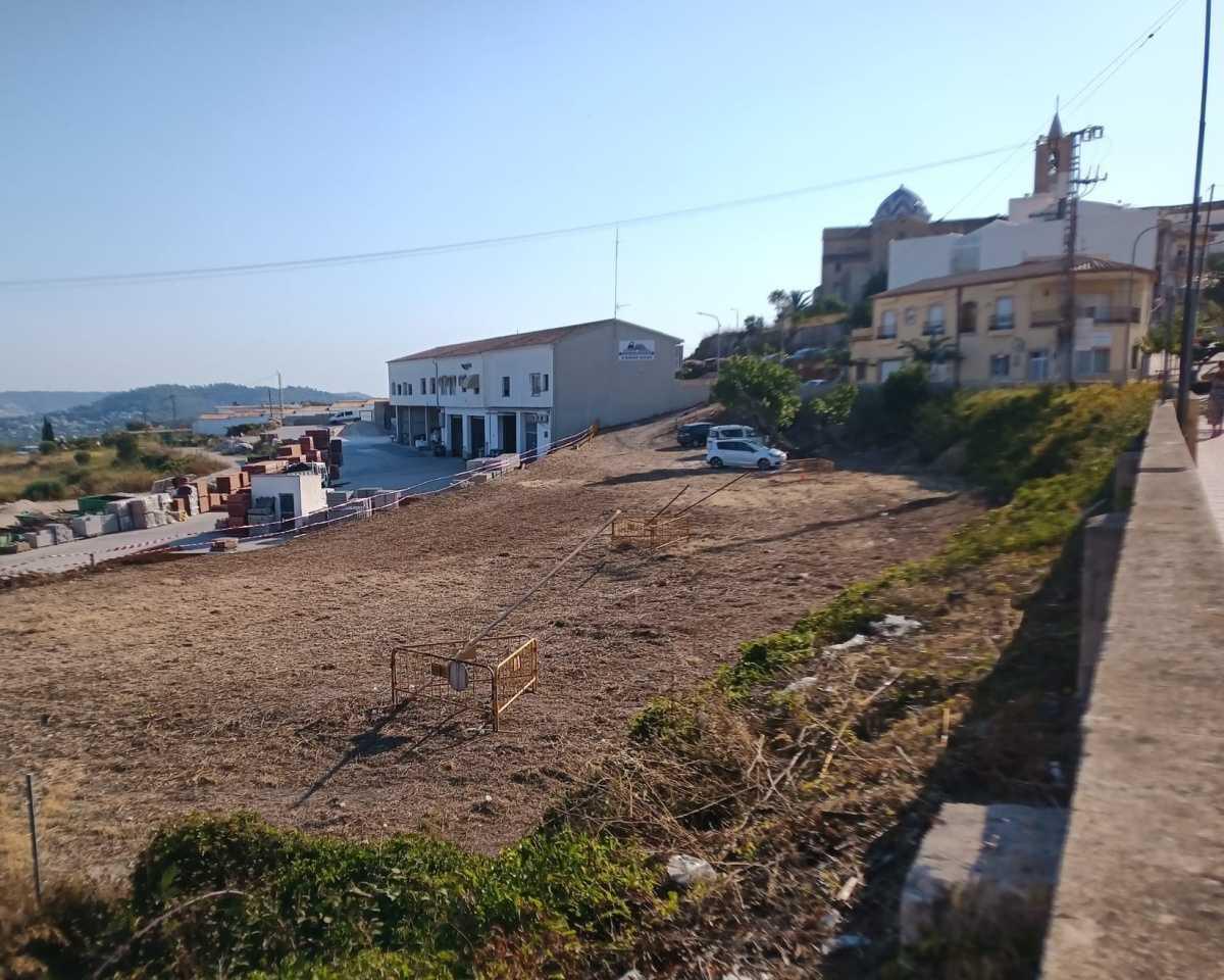 Benitatxell habilita dos nuevos parkings para fiestas