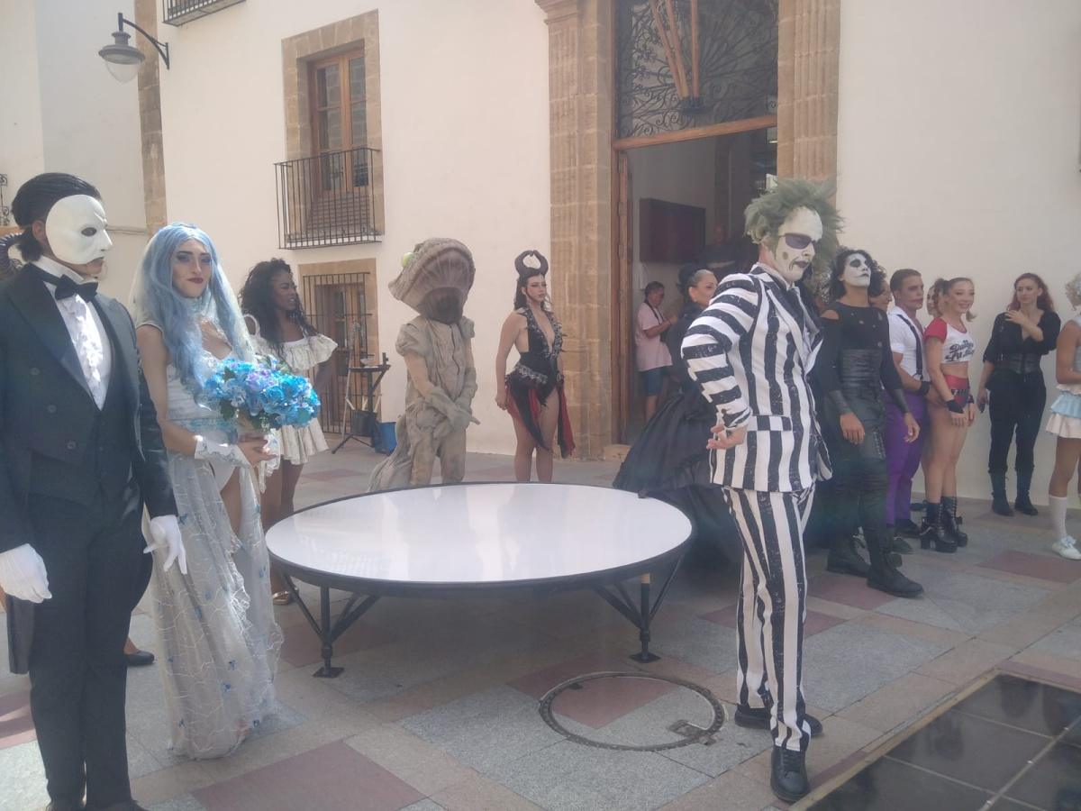 Ríe, sueña y tiembla de emoción con el Circo Encantado en Xàbia. Lo imposible sucede cada noche del 24 de julio al 17 de agosto Ríe, sueña y tiembla de emoción con el Circo Encantado en Xàbia. Lo imposible sucede cada noche del 24 de julio al 17 de agosto