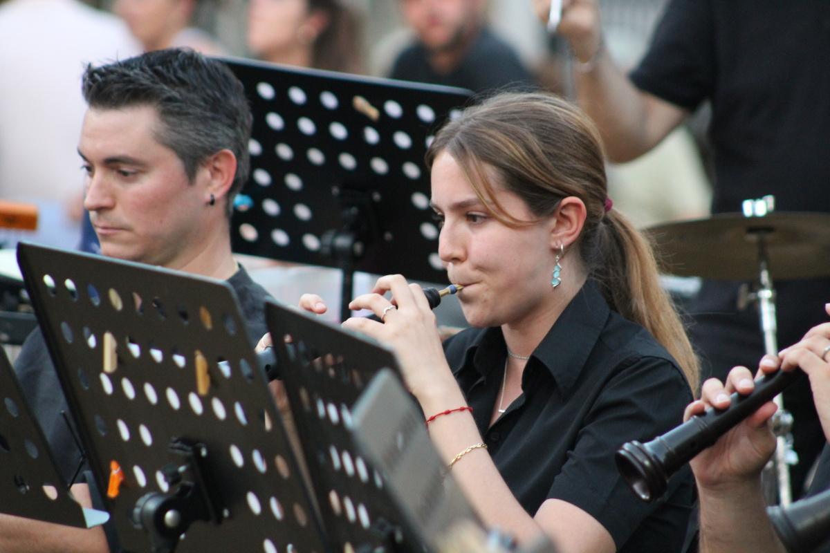 Música al Castell conquista Dénia amb èxit de públic i emocions sota la pluja