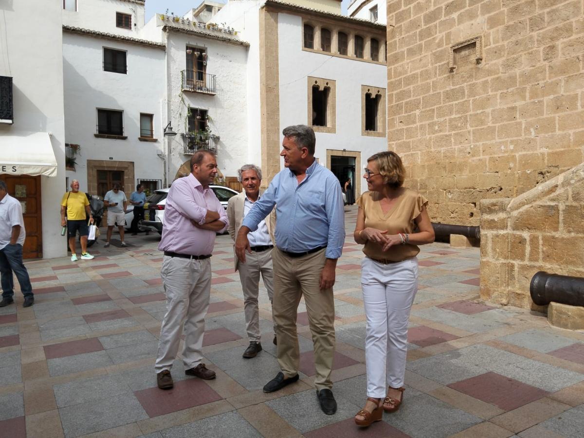 Alcaldes de toda la Comunitat se reúnen en Xàbia para conocer las medidas de Conselleria contra los jabalíes Alcaldes de toda la Comunitat se reúnen en Xàbia para conocer las medidas de Conselleria contra los jabalíes