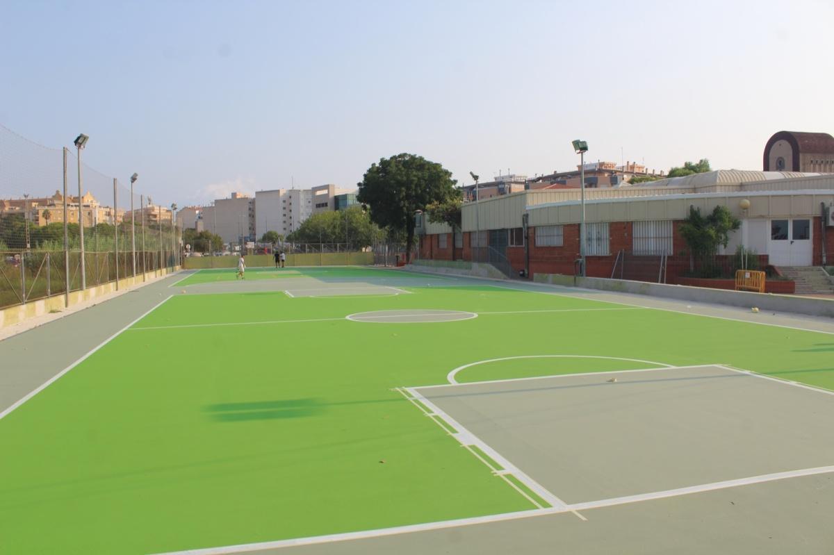 El nou curs comença amb 5.672 alumnes d’infantil, primària i secundària escolaritzats a Dénia El nou curs comença amb 5.672 alumnes d’infantil, primària i secundària escolaritzats a Dénia