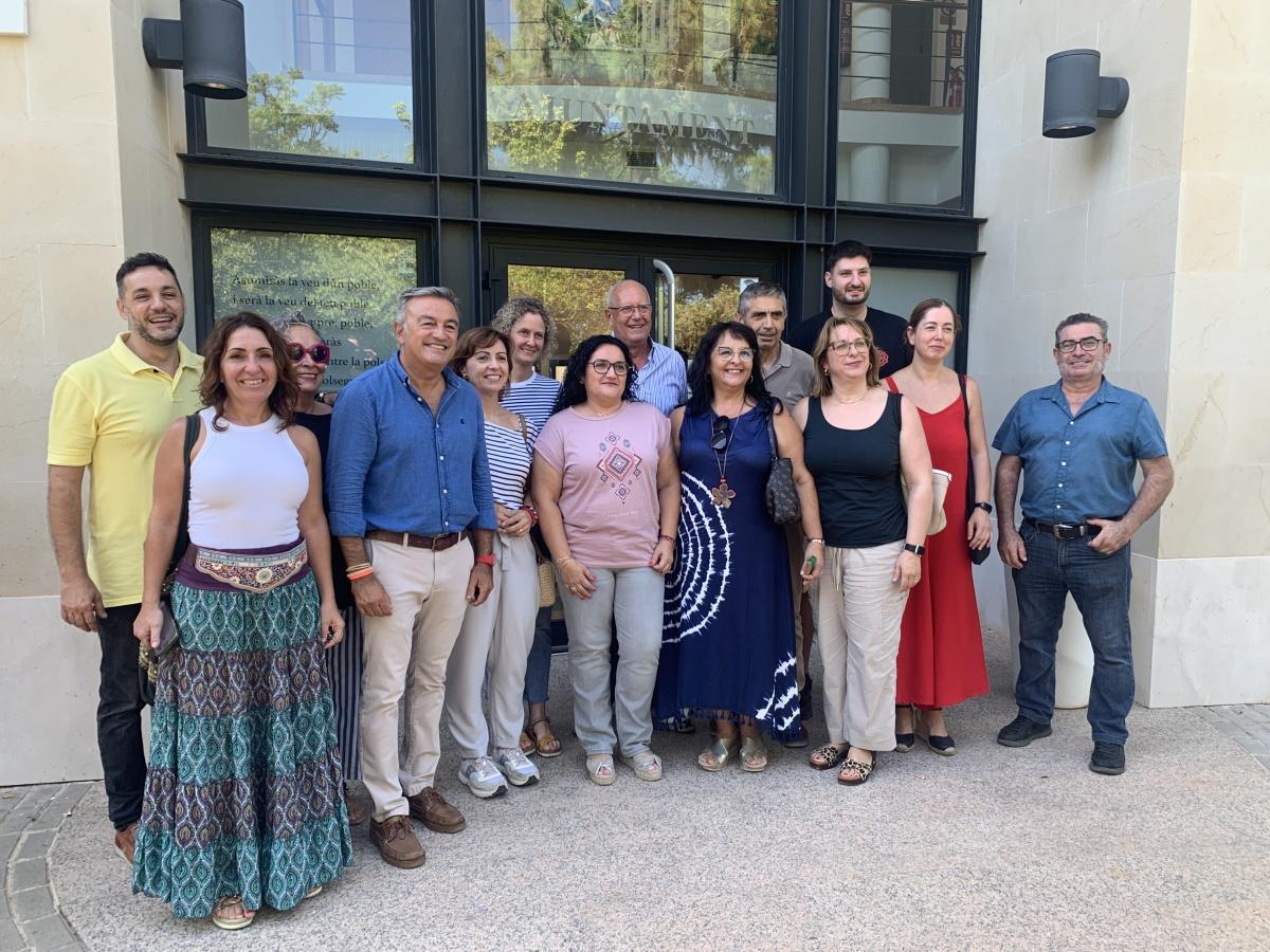 Nombrosos polítics socialistes han recolzat a l'alcalde d'Els Poblets en un plenari històric