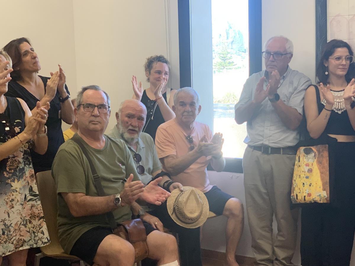Nombrosos polítics socialistes han recolzat a l'alcalde d'Els Poblets en un plenari històric