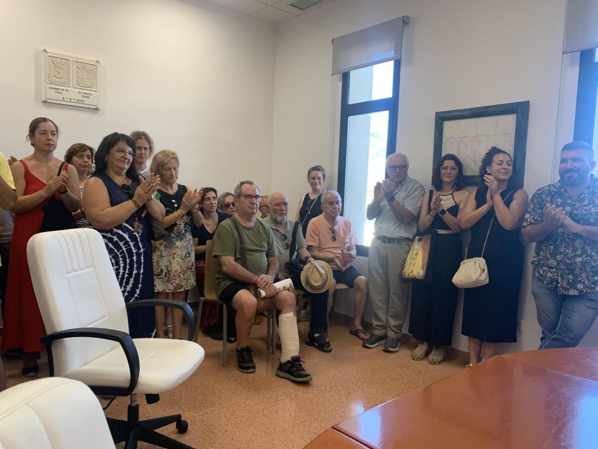 Nombrosos polítics socialistes han recolzat a l'alcalde d'Els Poblets en un plenari històric