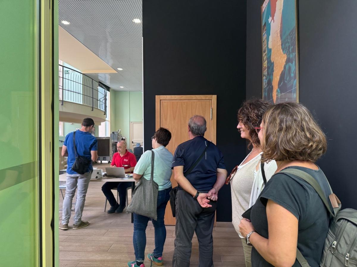 La solidaridad ha llenado el Centro Social de Dénia, un éxito de Maratón de Donanción de Sangre