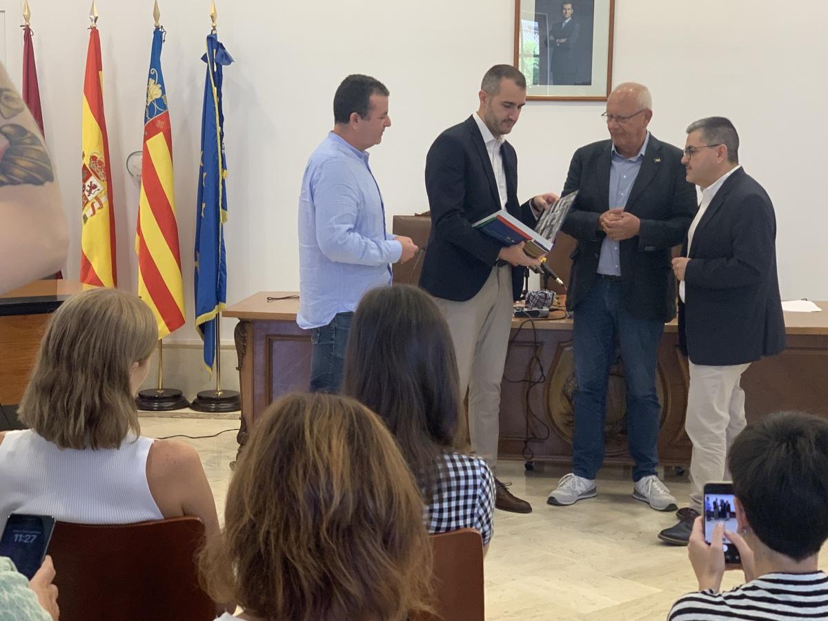 Las ciudades creativas del Dna llegan al Ayuntamiento de Dénia
