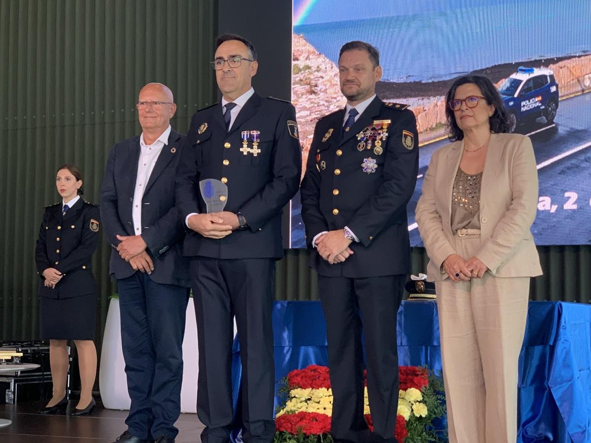 Los Santos Custodios nos recuerdan la labor de la Policía Nacional de Dénia en actos solidarios como el del pequeño Luca