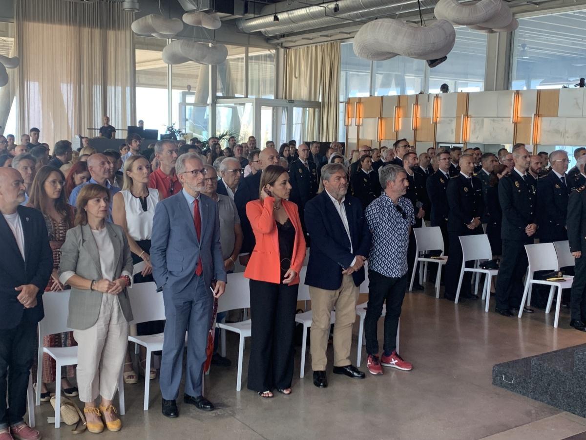 Los Santos Custodios nos recuerdan la labor de la Policía Nacional de Dénia en actos solidarios como el del pequeño Luca