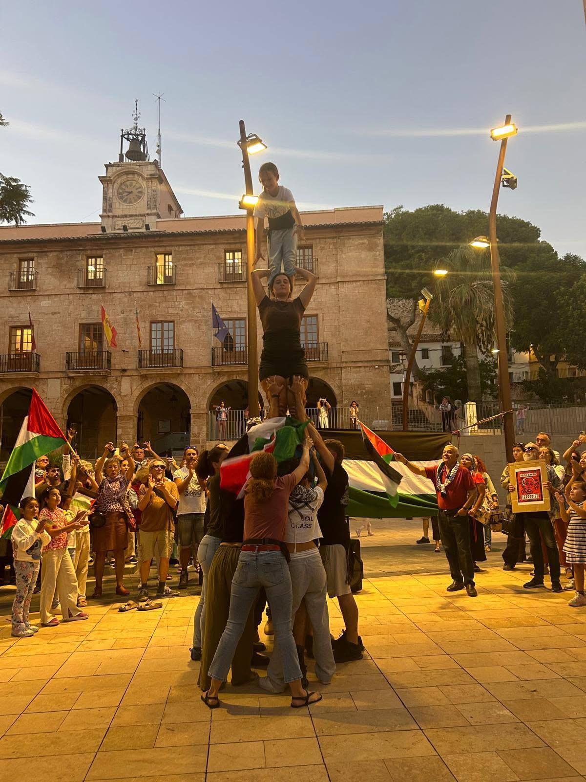 Concentración y solidaridad en Dénia por la Flotilla