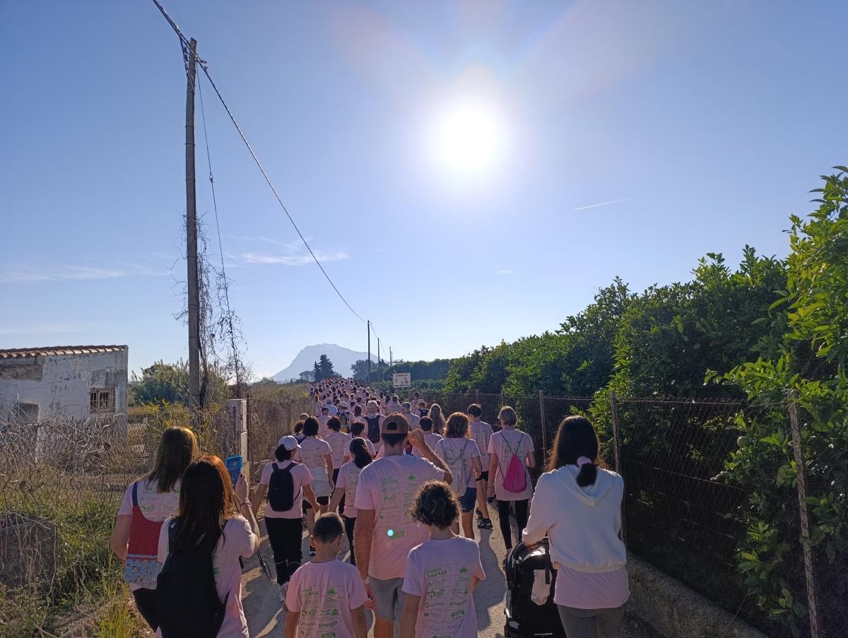 La VIII Cursa d'Ondara torna a omplir de solidaritat els seus carrers La VIII Cursa d'Ondara torna a omplir de solidaritat els seus carrers