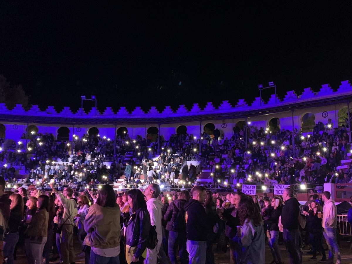 Una Plaça de Bous plena consagra el mite de La Fúmiga a Ondara