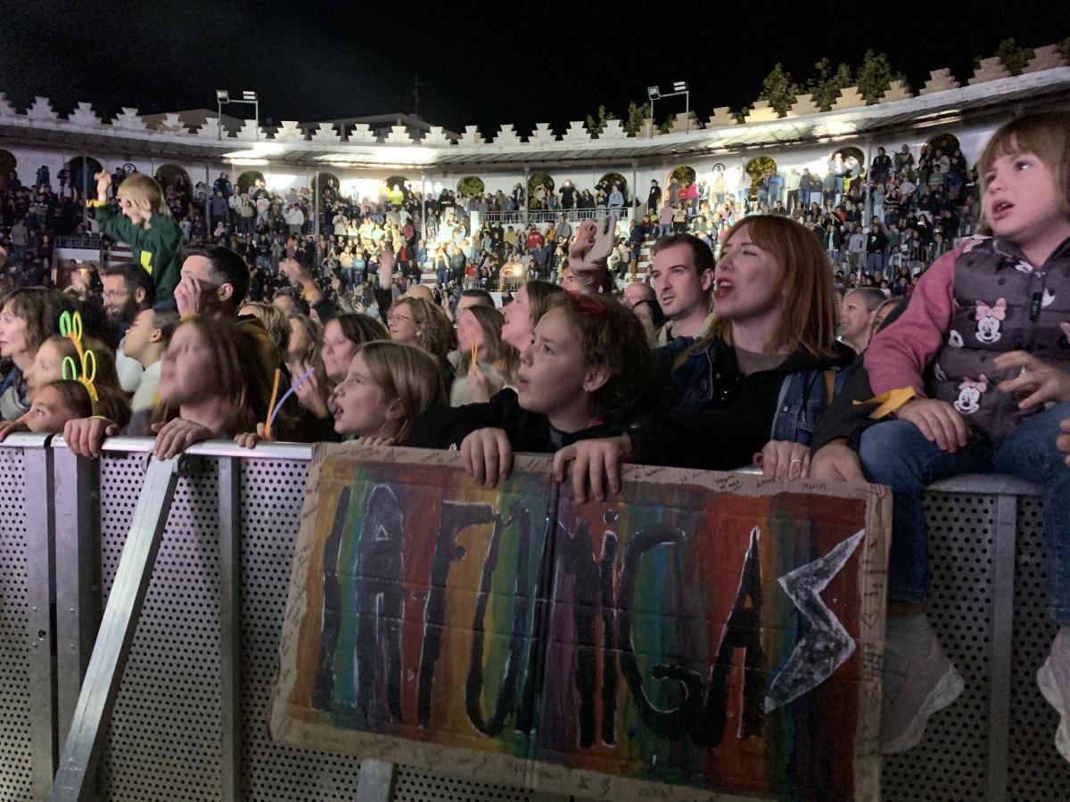 Una Plaça de Bous plena consagra el mite de La Fúmiga a Ondara
