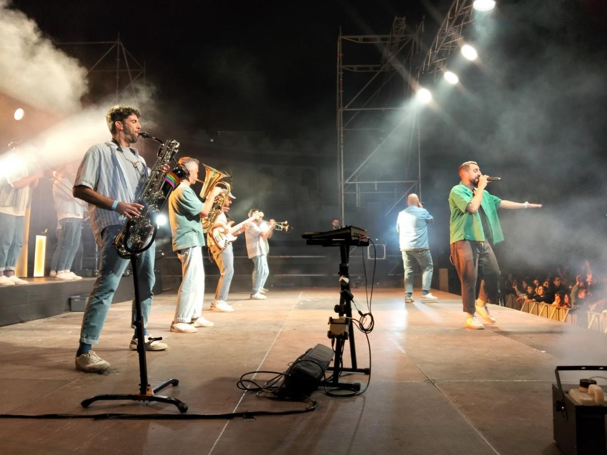 Una Plaça de Bous plena consagra el mite de La Fúmiga a Ondara