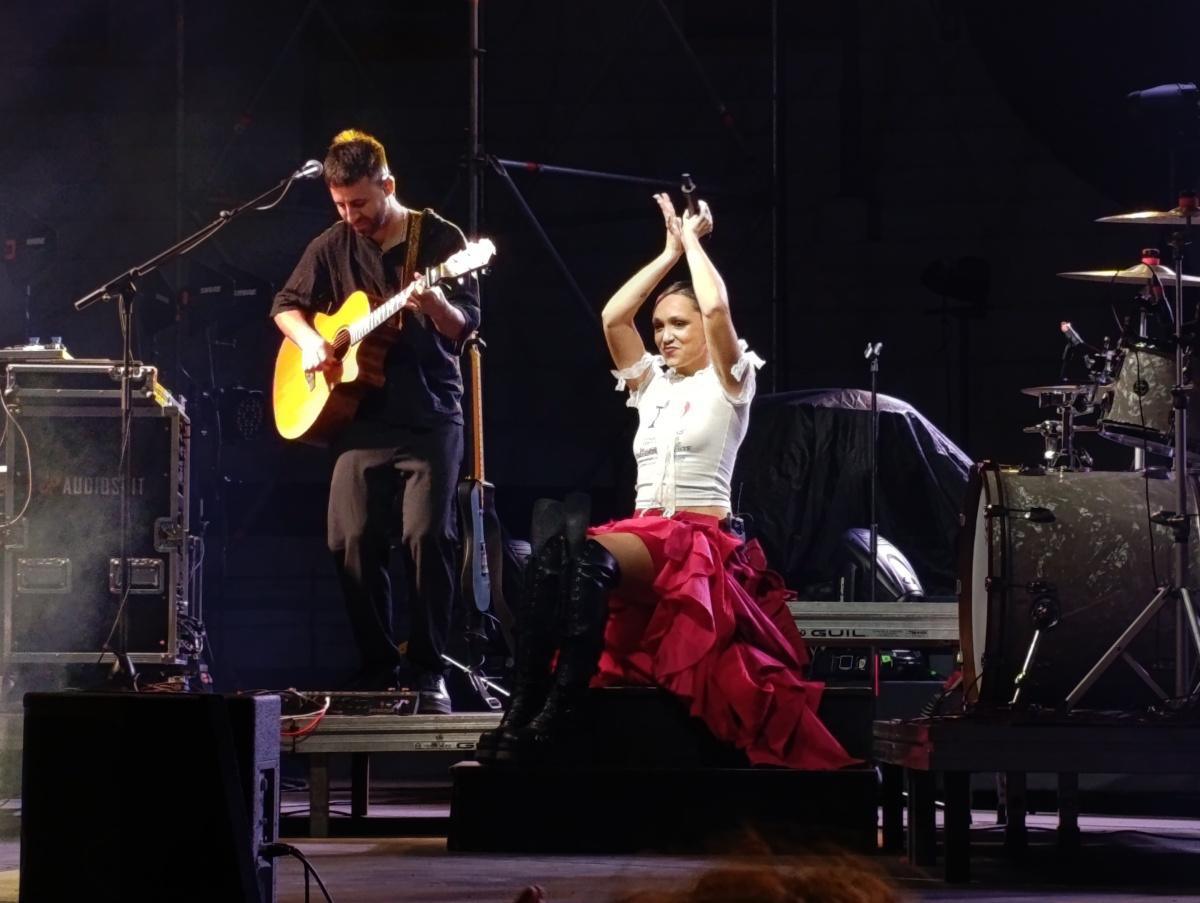 Ramonets, Abril, La Fúmiga i un públic d'Ondara entregat Ramonets, Abril, La Fúmiga i un públic d'Ondara entregat