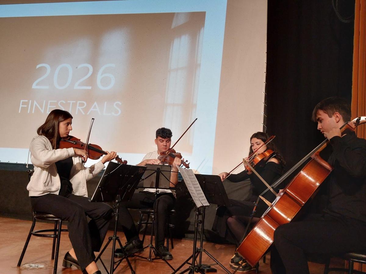 El Calendari Solidari contra el Càncer mou Ondara