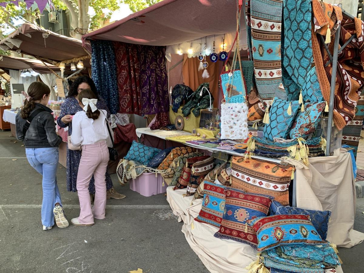 Els carrers d'Ondara plens de goig amb la Fira de Fires