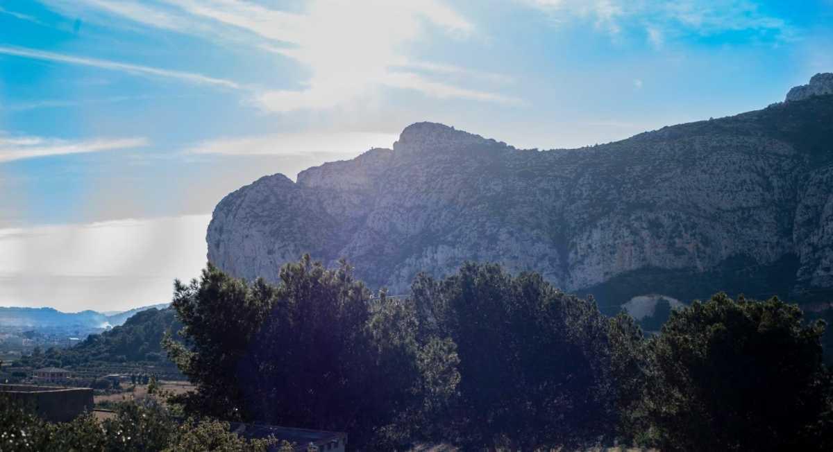 Segària, el gigante que duerme entre montañas