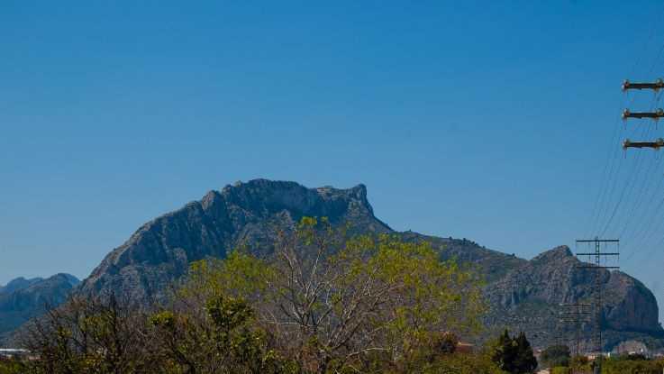Segària, el gigante que duerme entre montañas