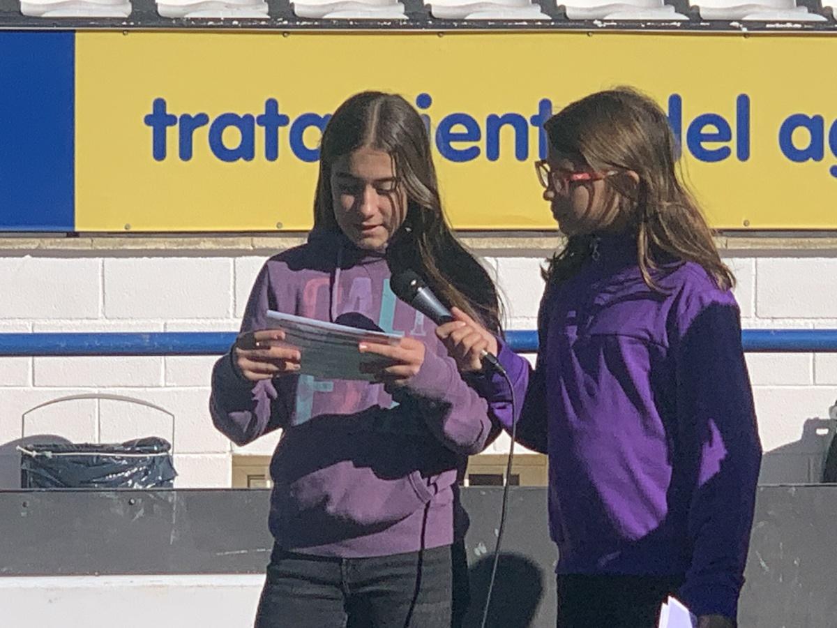 25N Benissa: Un lazo humano como muestra de apoyo a las víctimas de la violencia de género 25N Benissa: Un lazo humano como muestra de apoyo a las víctimas de la violencia de género