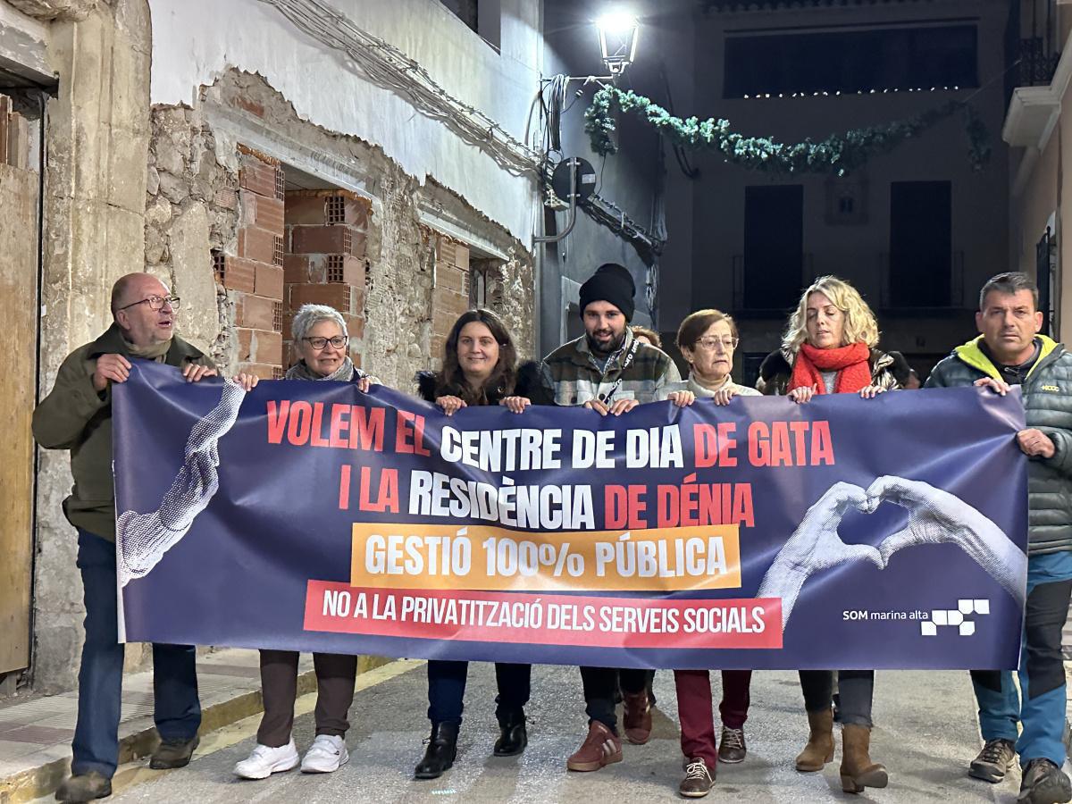 Movilización masiva en Gata: Más de un millar de personas exige unos servicios sociales públicos Movilización masiva en Gata: Más de un millar de personas exige unos servicios sociales públicos