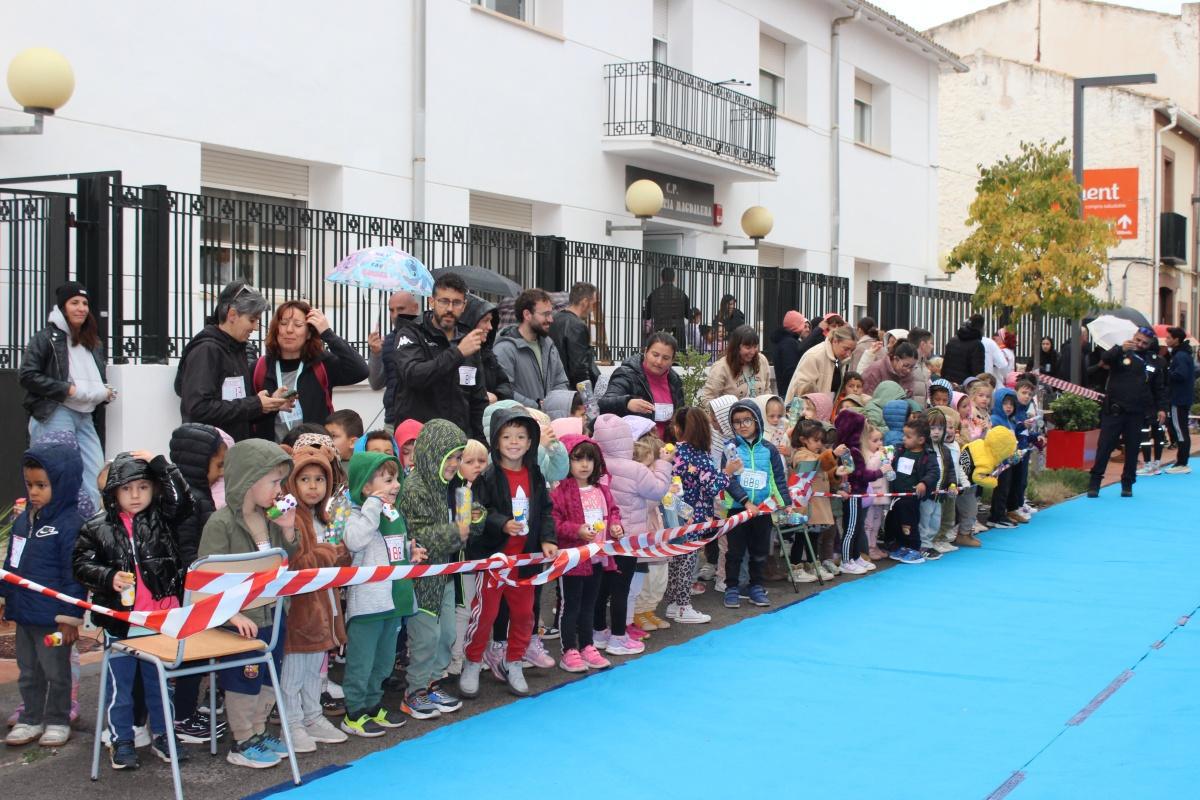 El colegio de Benitatxell reúne 2.500 € para Payasospital en su carrera solidaria El colegio de Benitatxell reúne 2.500 € para Payasospital en su carrera solidaria