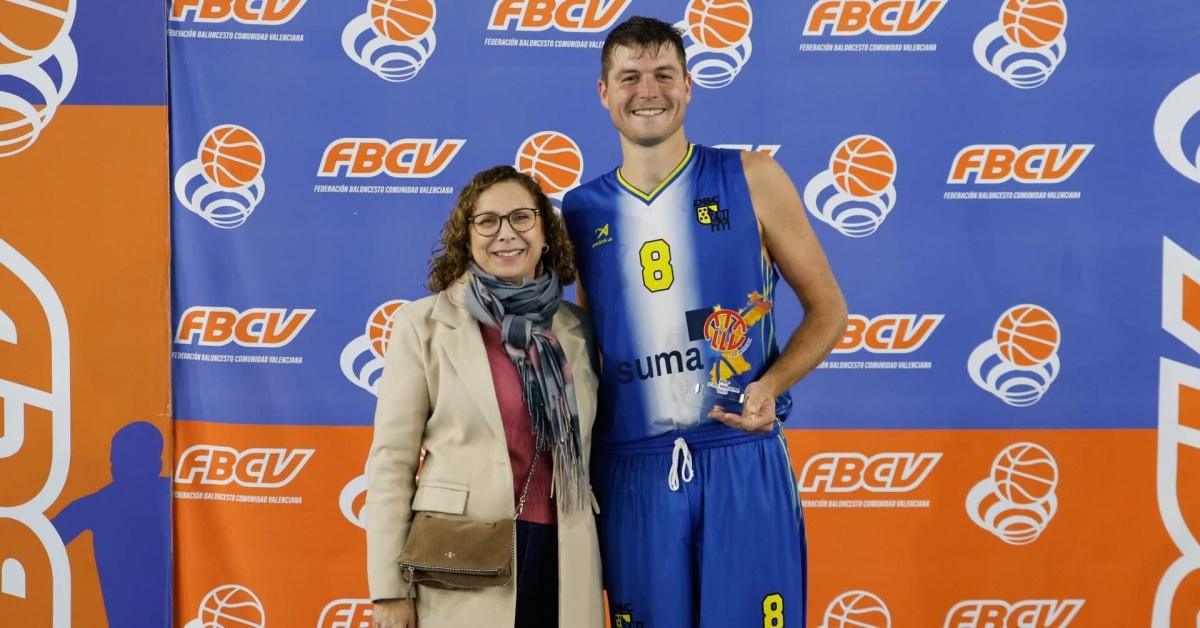 Dénia Bàsquet se proclama campeón de la Lliga Valenciana 1ª división masculina Dénia Bàsquet se proclama campeón de la Lliga Valenciana 1ª división masculina