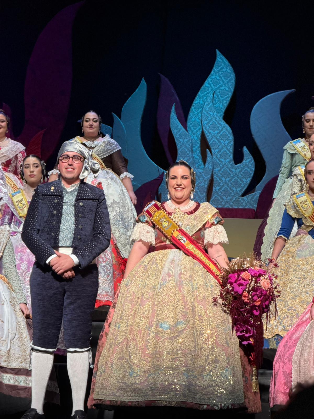 Baix la Mar viu la seua nit amb Neus Moncho Baix la Mar viu la seua nit amb Neus Moncho