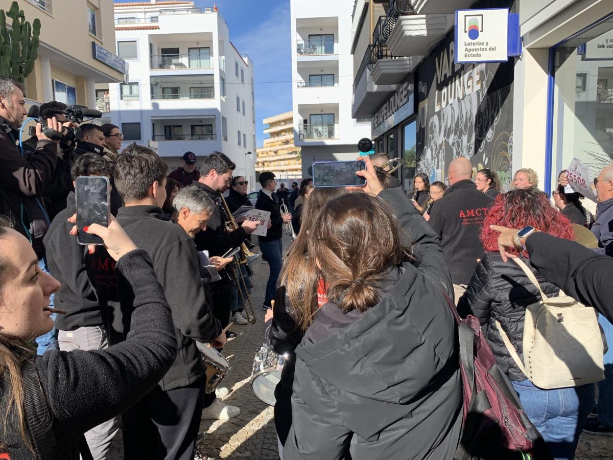 El 4º premio de la Lotería de Navidad reparte suerte en Moraira y Pedreguer