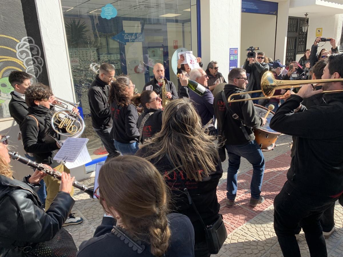 El 4º premio de la Lotería de Navidad reparte suerte en Moraira y Pedreguer El 4º premio de la Lotería de Navidad reparte suerte en Moraira y Pedreguer