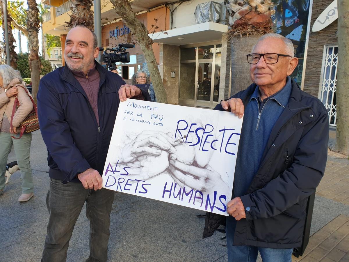 Movilización en Dénia contra la intervención de Trump en Venezuela Movilización en Dénia contra la intervención de Trump en Venezuela