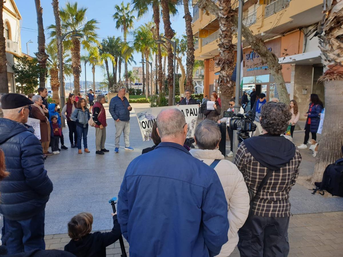 Movilización en Dénia contra la intervención de Trump en Venezuela