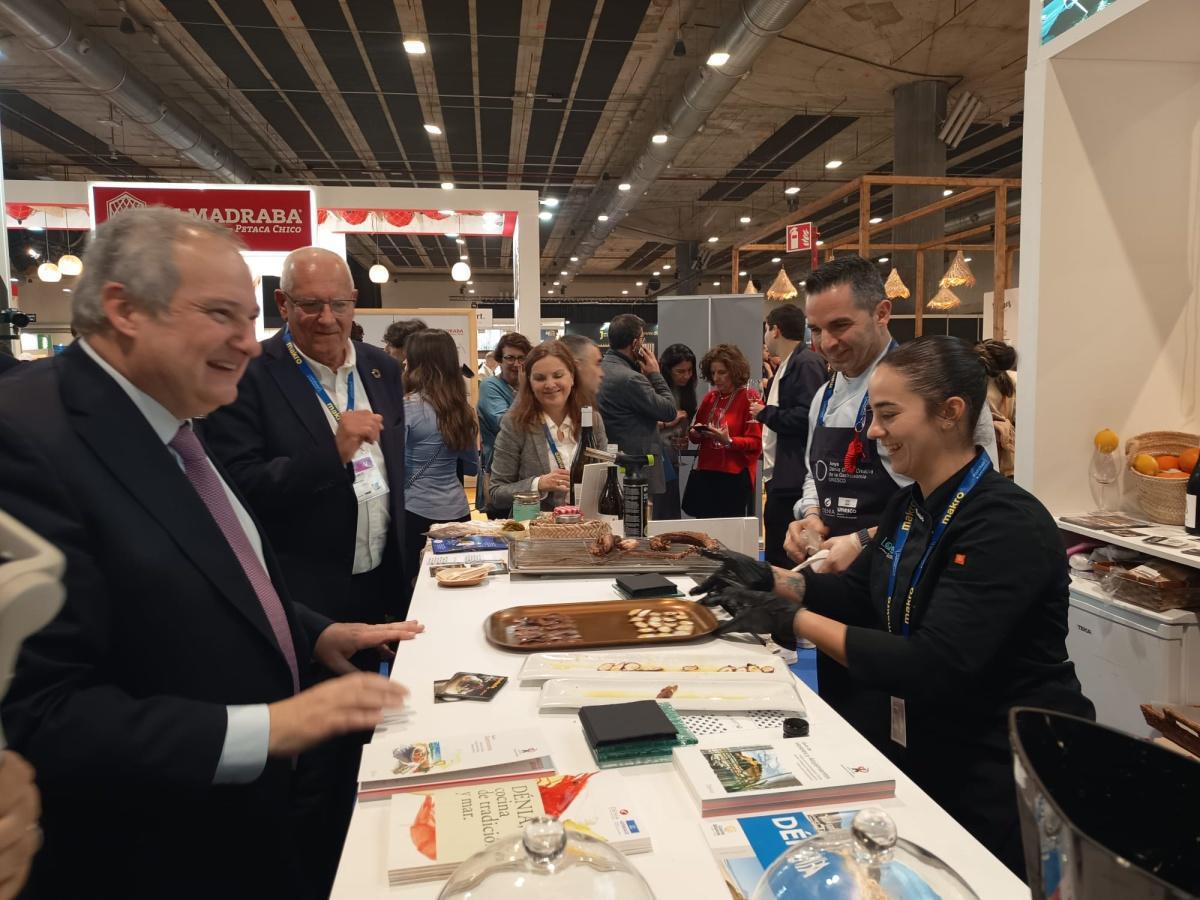 Madrid Fusion: La Xerna, Bodega Benjamín, Cidoncha o Les Freses copan la atención de los ministros Morant y Hereu