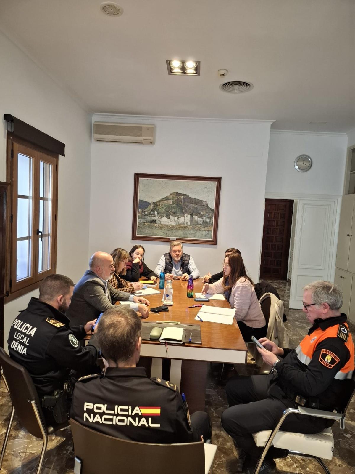 El viento de 90 km/h registra numerosos accidentes en la Marina Alta en plena alerta naranja El viento de 90 km/h registra numerosos accidentes en la Marina Alta en plena alerta naranja