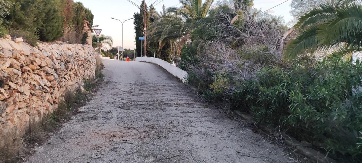 El fuerte viento parte un repetidor de Benissa El fuerte viento parte un repetidor de Benissa