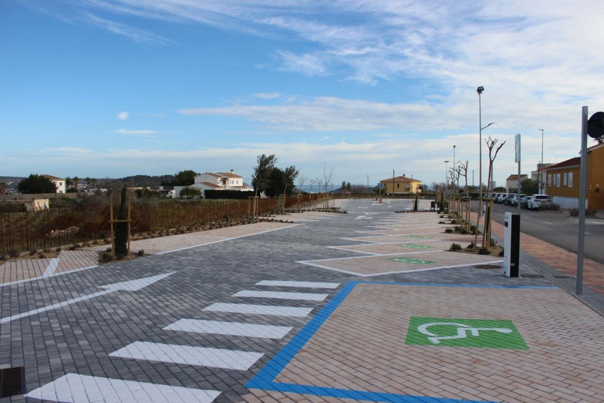 Benitatxell inaugura el nuevo parking El Mirador, con vistas a viñedos, montañas y el mar Benitatxell inaugura el nuevo parking El Mirador, con vistas a viñedos, montañas y el mar
