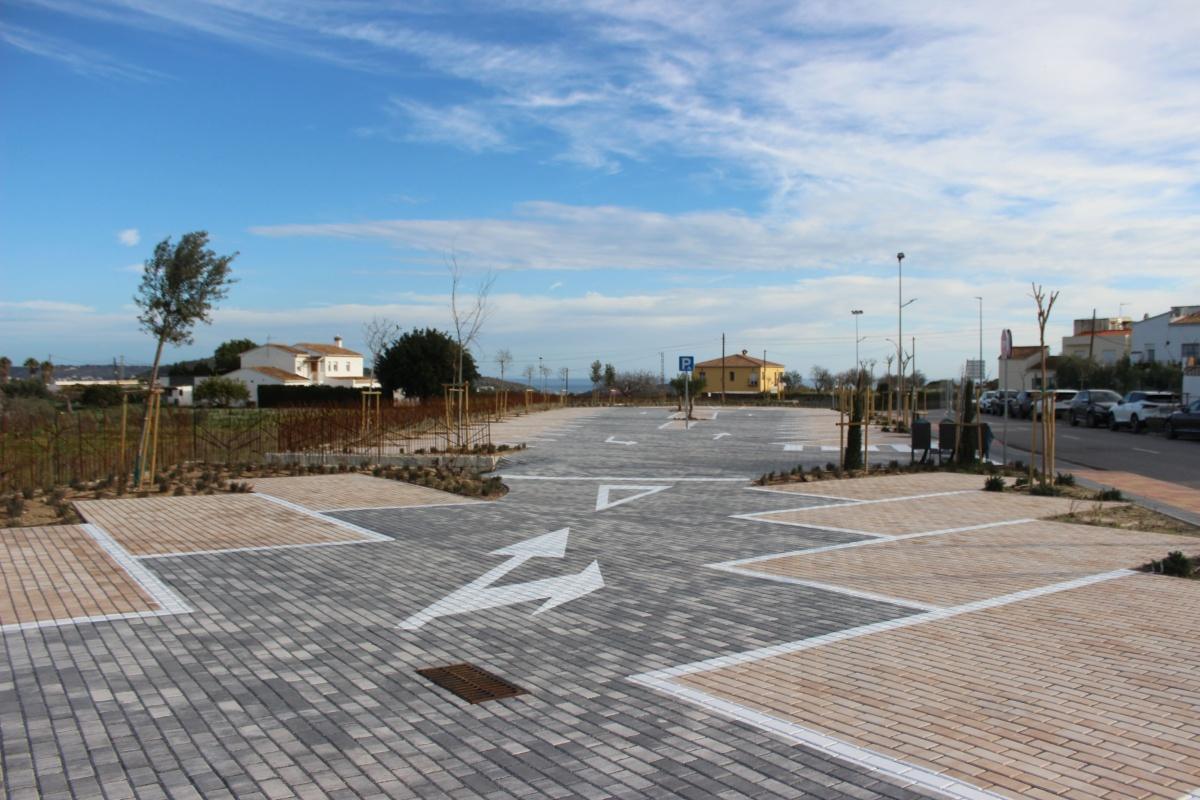 Benitatxell inaugura el nuevo parking El Mirador, con vistas a viñedos, montañas y el mar