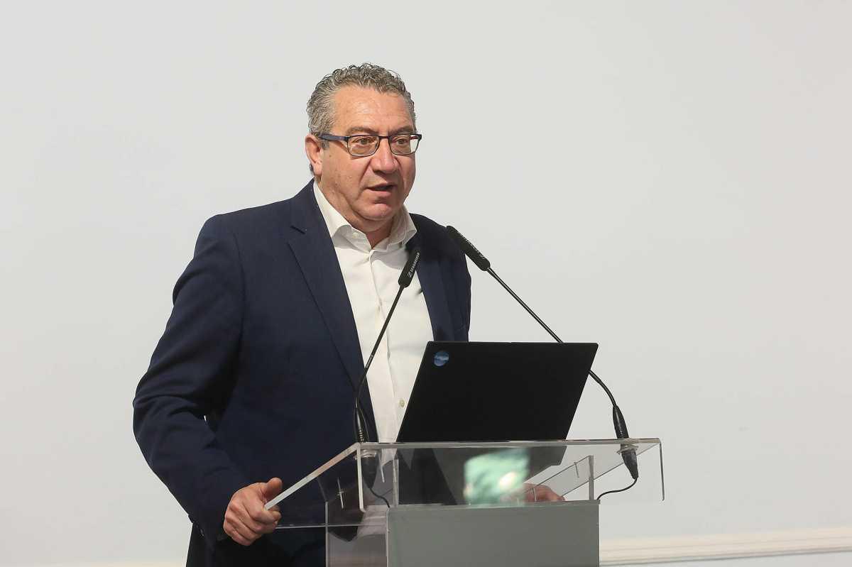 Un estudio financiado por la Diputación sobre la pesca de arrastre propone avanzar hacia la sostenibilidad Un estudio financiado por la Diputación sobre la pesca de arrastre propone avanzar hacia la sostenibilidad