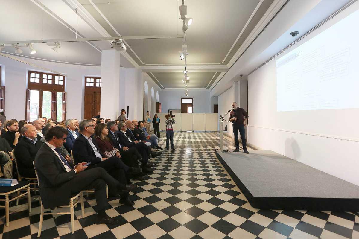 Un estudio financiado por la Diputación sobre la pesca de arrastre propone avanzar hacia la sostenibilidad Un estudio financiado por la Diputación sobre la pesca de arrastre propone avanzar hacia la sostenibilidad