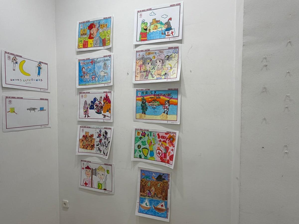 Inaugurada la exposición del Concurso de Dibujo de Mig Any de Moros y Cristianos de Dénia