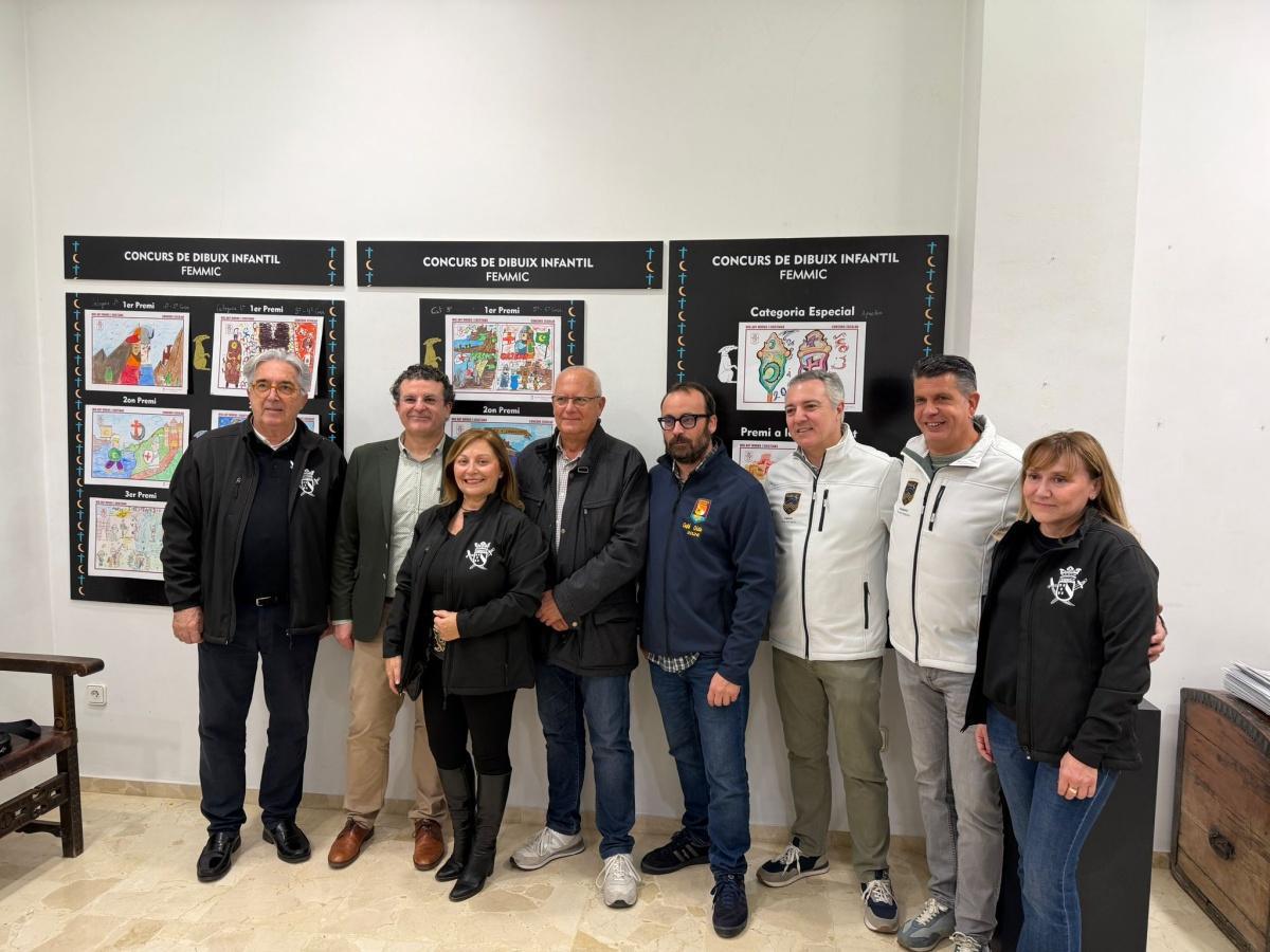 Inaugurada la exposición del Concurso de Dibujo de Mig Any de Moros y Cristianos de Dénia Inaugurada la exposición del Concurso de Dibujo de Mig Any de Moros y Cristianos de Dénia