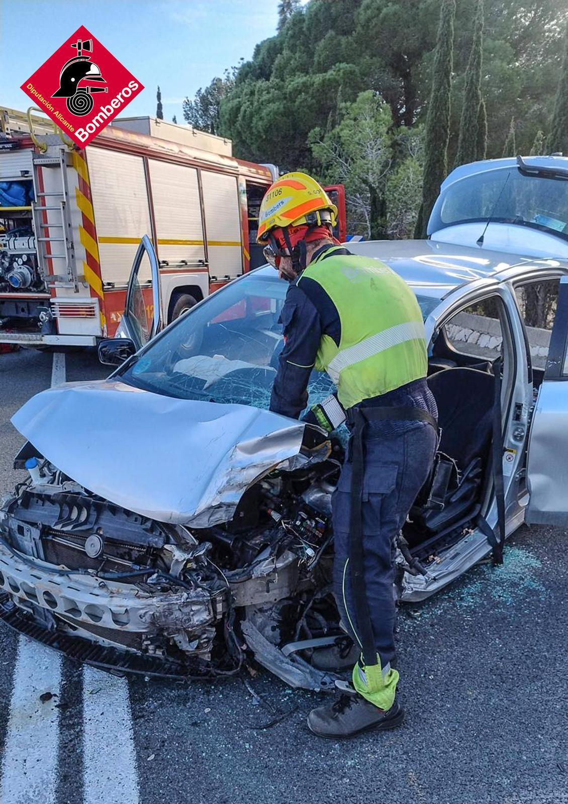 Accidente de tráfico en la N-332 en Benissa deja tres heridos leves Accidente de tráfico en la N-332 en Benissa deja tres heridos leves