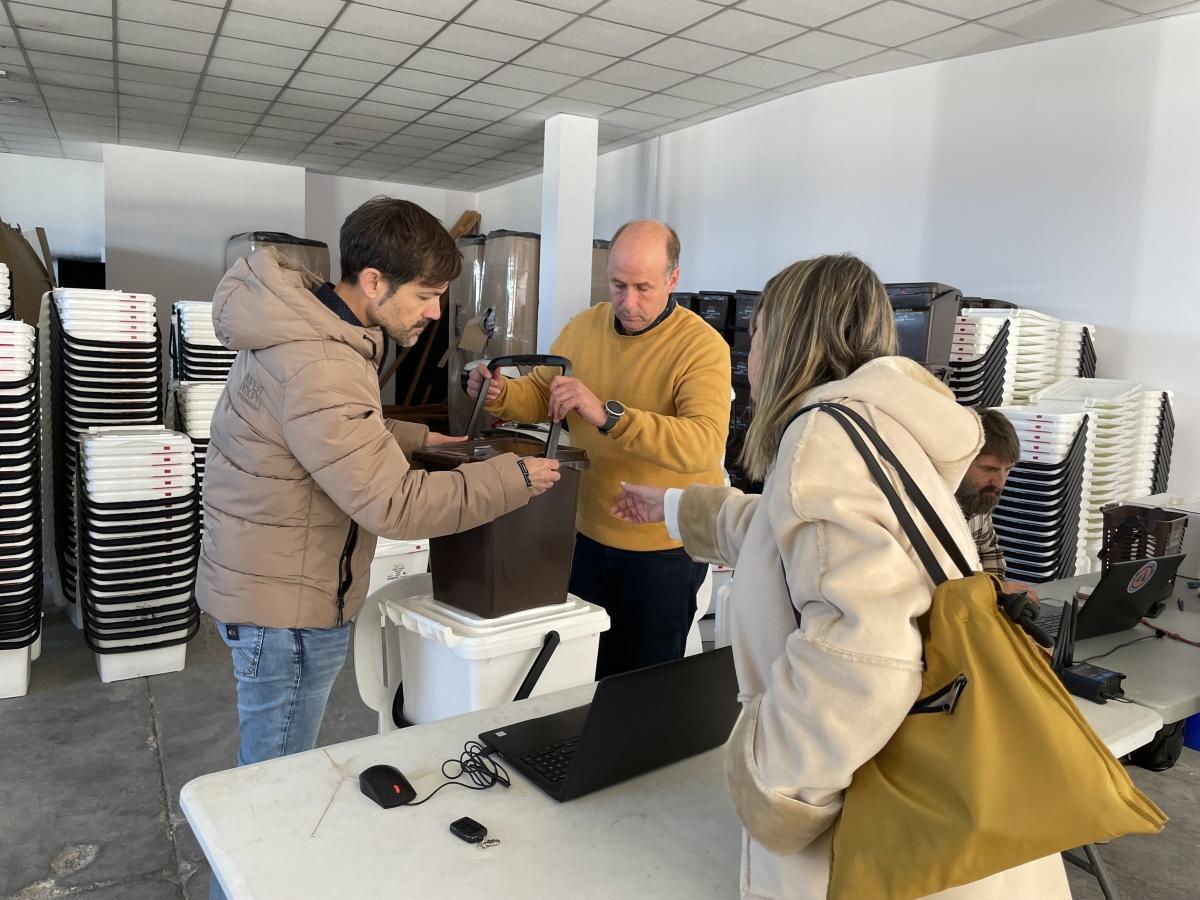 300 toneladas menos de residuos de resto y un notable aumento de la orgánica con el puerta a puerta de Benitatxell