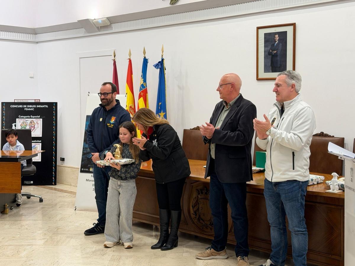 Los Moros y Cristianos de Dénia entregan los premios del Concurso de Pintura