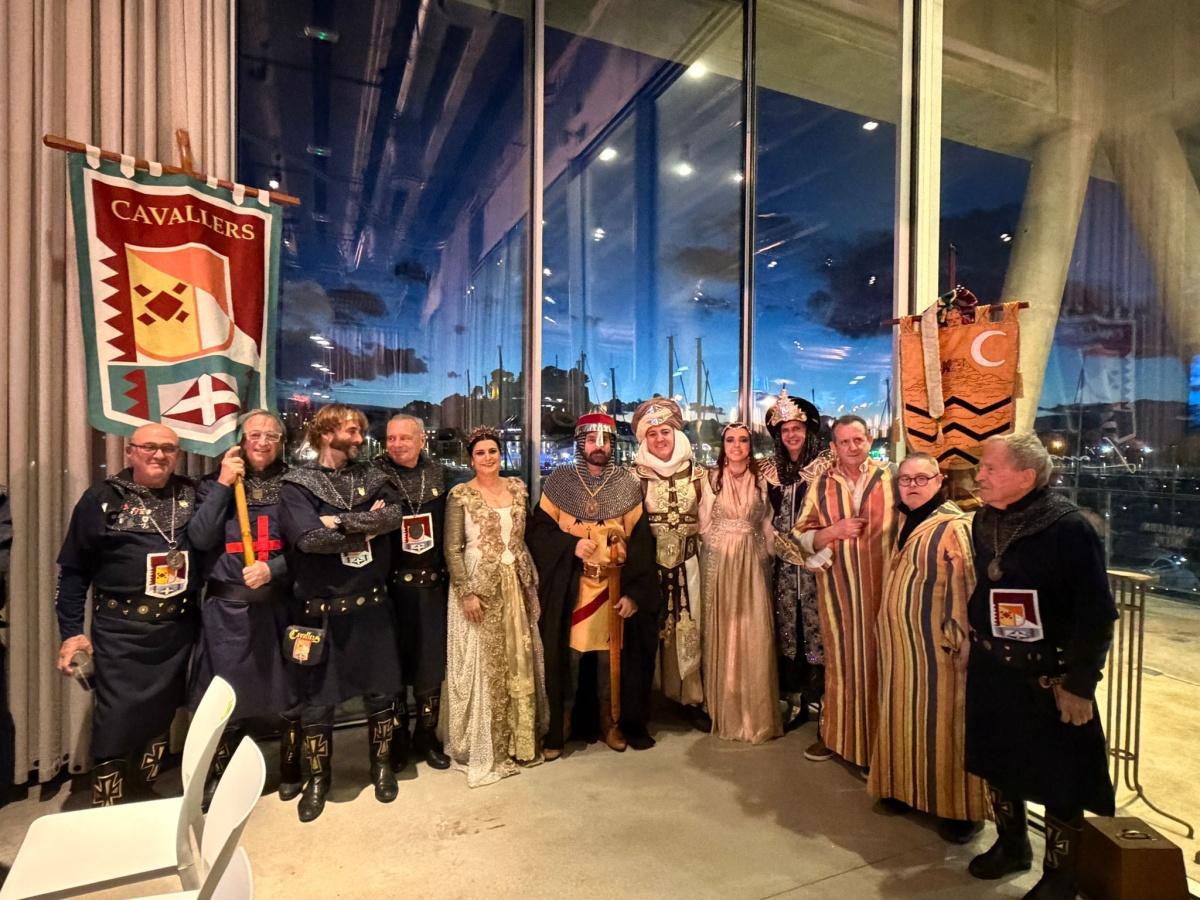 El Mig Any de Moros y Cristianos de Dénia acoge la presentación oficial de los cargos 2026