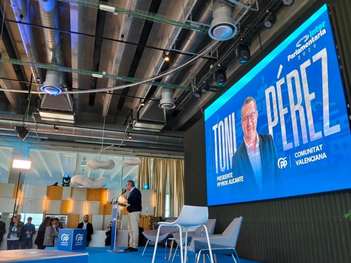 Pérez Llorca en Dénia: "Somos el partido que piensa en las personas y no mantenerse en el poder para estar bien como hace el PSOE" Pérez Llorca en Dénia: "Somos el partido que piensa en las personas y no mantenerse en el poder para estar bien como hace el PSOE"