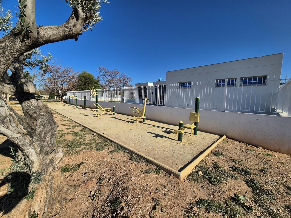 Ondara renova el parc de Caixa d’Estalvis i anuncia un nou espai infantil en Tossals Ondara renova el parc de Caixa d’Estalvis i anuncia un nou espai infantil en Tossals