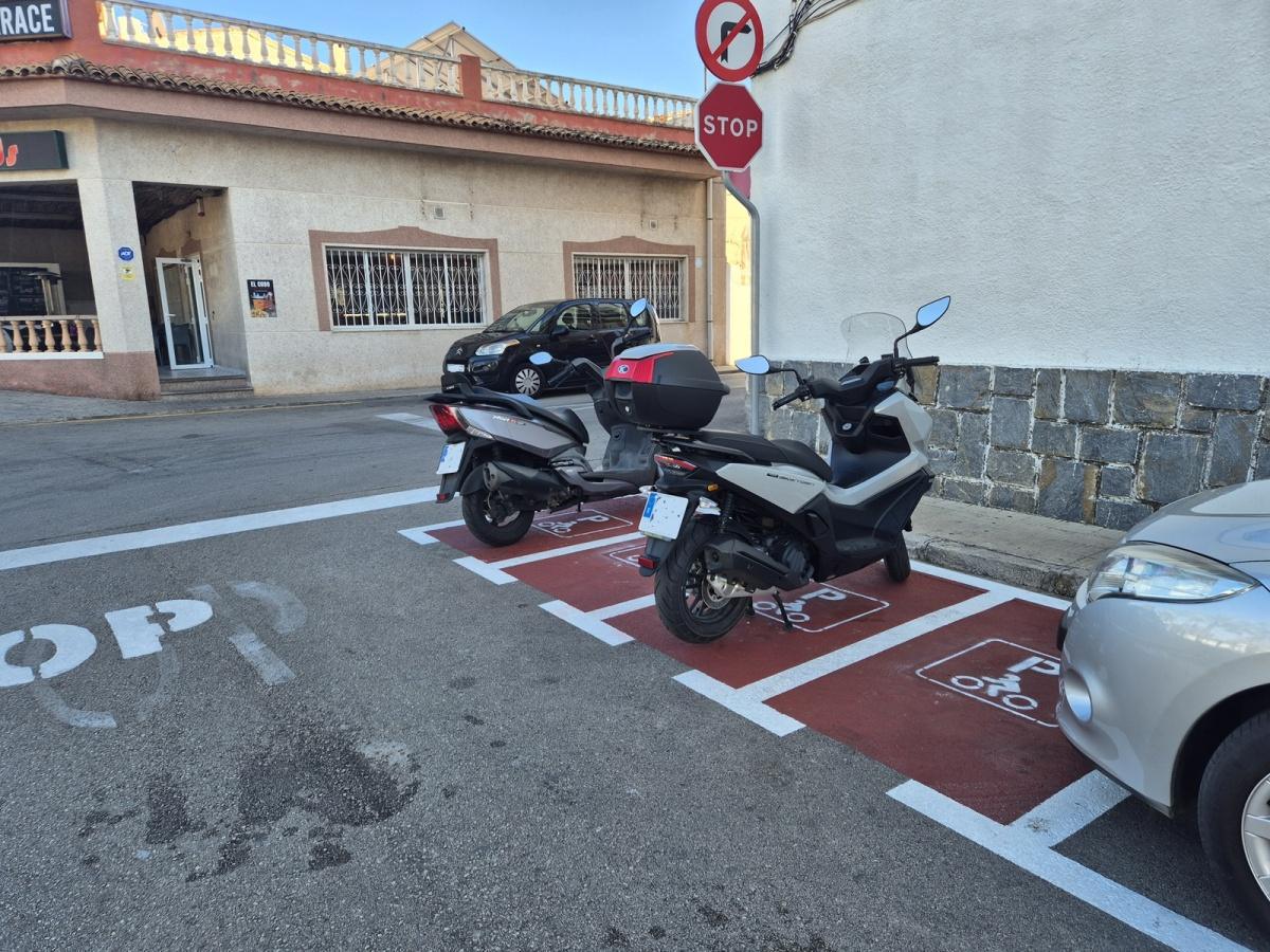 Ondara renova el parc de Caixa d’Estalvis i anuncia un nou espai infantil en Tossals Ondara renova el parc de Caixa d’Estalvis i anuncia un nou espai infantil en Tossals