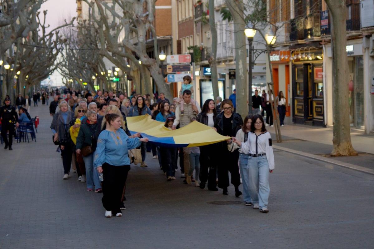 Marcha en Dénia por el futuro de los niños en Ucrania en el cuarto aniversario de la invasión rusa Marcha en Dénia por el futuro de los niños en Ucrania en el cuarto aniversario de la invasión rusa