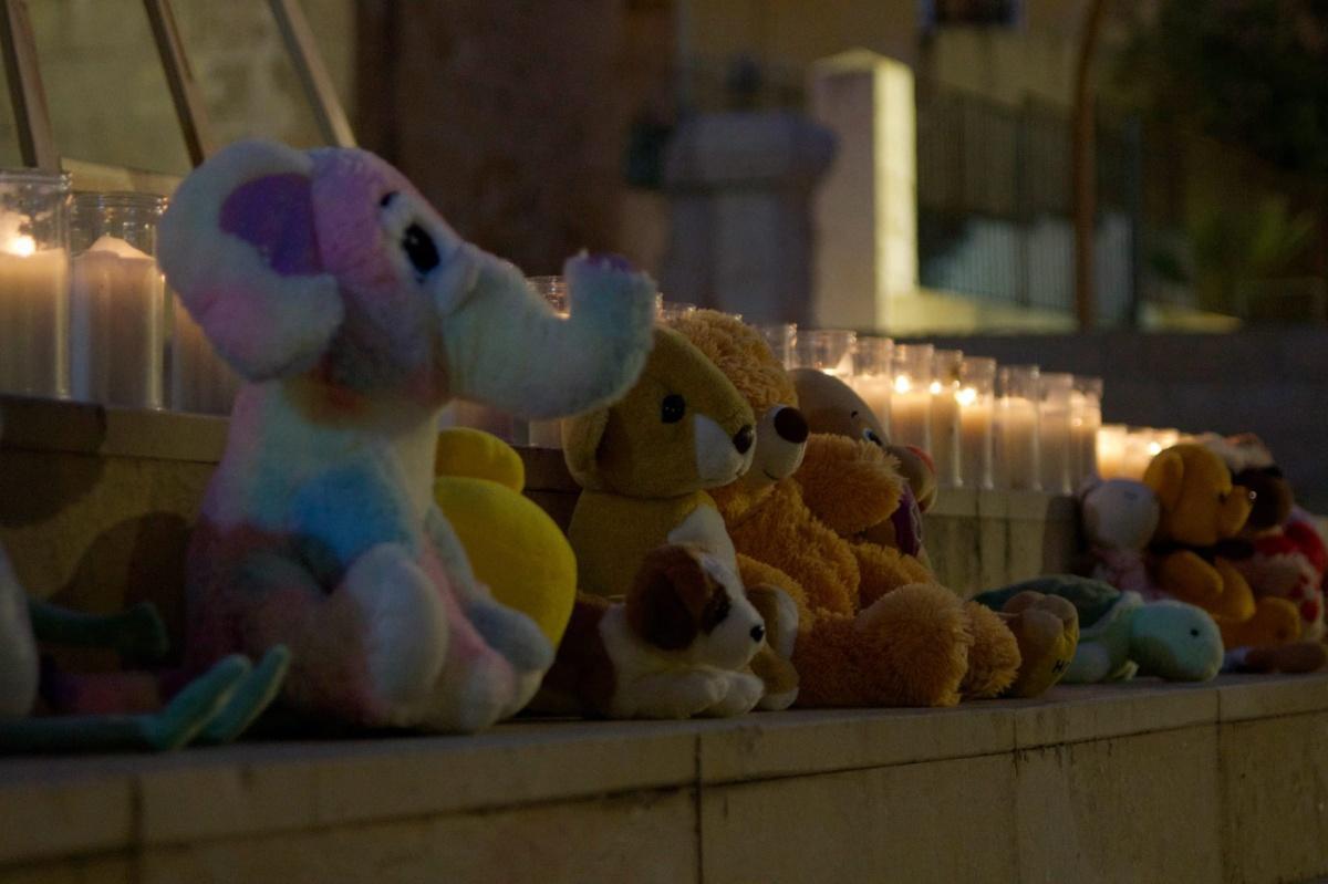 Marcha en Dénia por el futuro de los niños en Ucrania en el cuarto aniversario de la invasión rusa Marcha en Dénia por el futuro de los niños en Ucrania en el cuarto aniversario de la invasión rusa