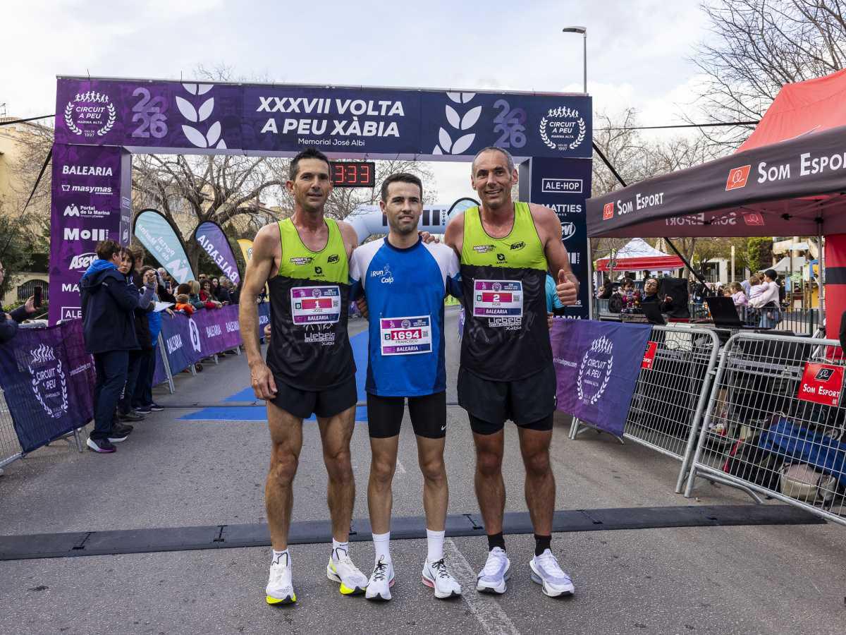Xàbia late al ritmo del 10K con triunfos de Francisco López y María Isabel Ferrer